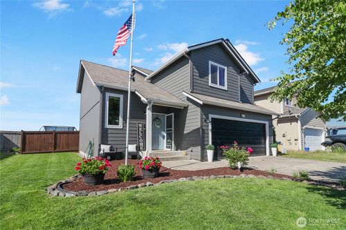 16574 Greenleaf Ave Se, Yelm, WA, 98597-8825 | Card Image