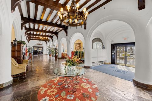 314-236 Edgemere St, Montauk, NY, 11954-5514 | Card Image