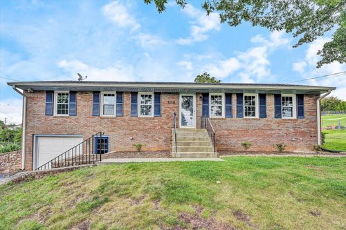 110 Barbara Ln, Roanoke, VA, 24019-8645 | Card Image