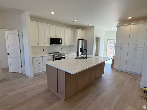 398 Red Canyon Dr, Page, AZ, 86040-1097 | Card Image