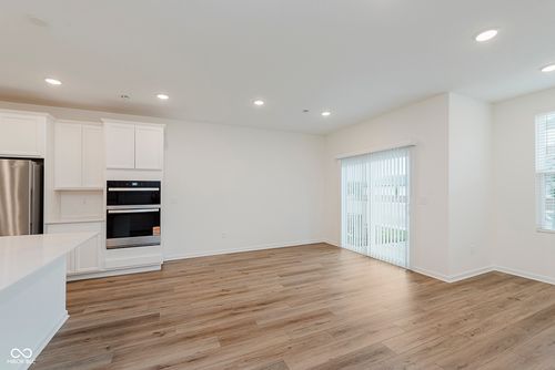 7337 Shroyer Way, Noblesville, IN, 46062-9611 | Card Image