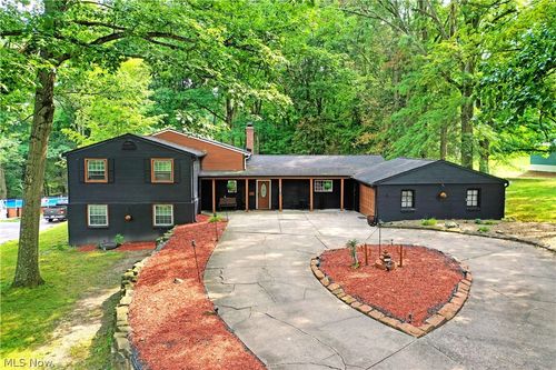1109 Mansell Dr, Youngstown, OH, 44505-2242 | Card Image