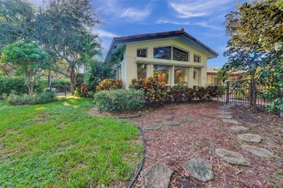 2713 Ne 27th Ave, Home with 0 bedrooms, 0 bathrooms and 10 parking in Lighthouse Point FL | Image 3