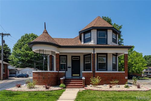 825 Vandalia St, Collinsville, IL, 62234-4049 | Card Image