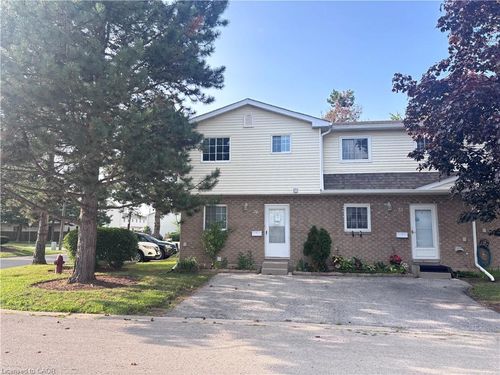 74-8136 Coventry Rd, Niagara Falls, ON, L2H2X6 | Card Image
