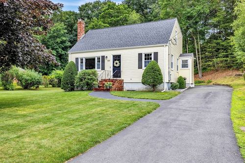 514 Oak St, Franklin, MA, 02038-2895 | Card Image