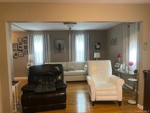 29 Tina Ln, East Fishkill, NY, 12533-5119 | Card Image