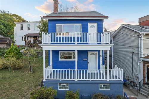 322 Wyoming St, Mt Washington, PA, 15211-1740 | Card Image