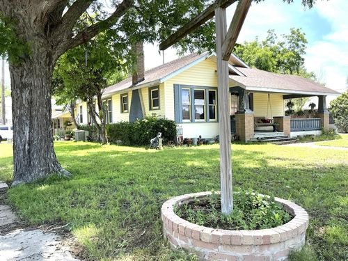 1026 Saint Paul St, Gonzales, TX, 78629-2918 | Card Image