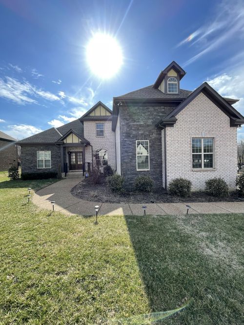 2006 Eagle View Rd, Hendersonville, TN, 37075-1540 | Card Image