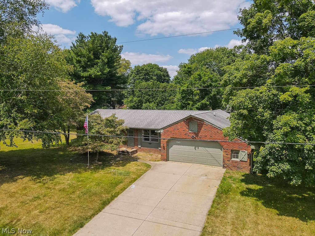 Cloverfield Dr, Copley, OH 44321