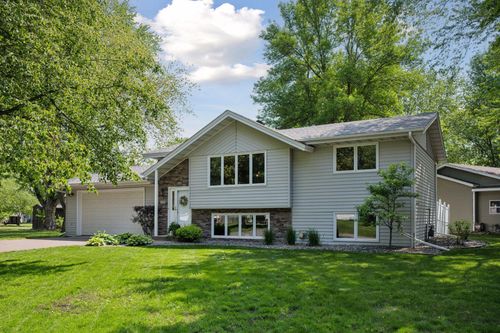220 Willow Ln, Foley, MN, 56329-8987 | Card Image