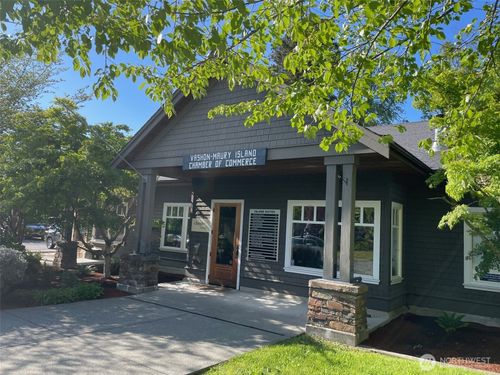 17141 Vashon Hwy Sw, Vashon, WA, 98070-4603 | Card Image