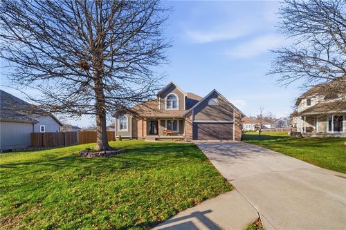1510 Colt Cir, Raymore, MO, 64083-8491 | Card Image