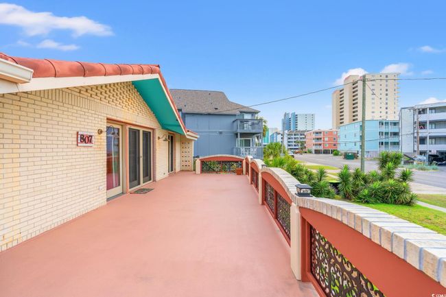Front Facing Terrace | Image 23