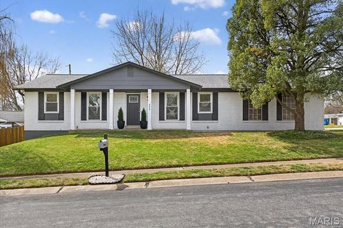 423 Quentin Drive, St Charles, MO, 63301 | Card Image