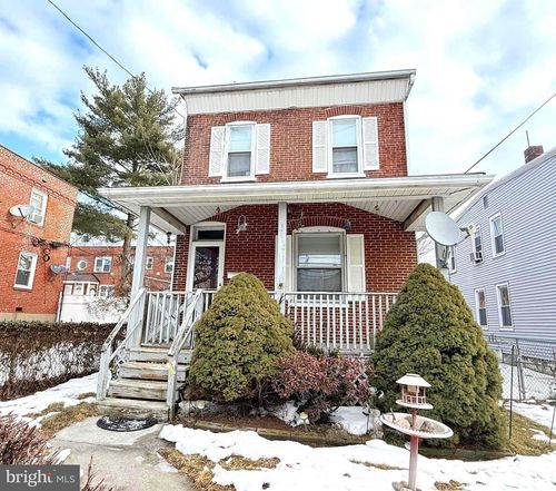 330 Fairview Rd, CRUM LYNNE, PA, 19022-1122 | Card Image