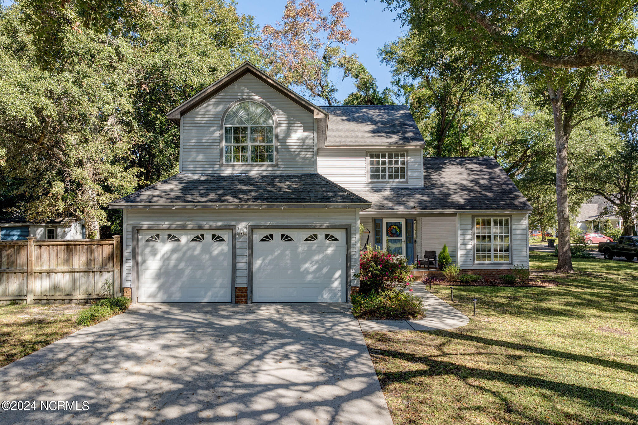 Grove Point Rd, Wilmington, NC 28409