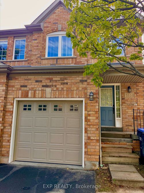 5526 Creditrise Place W, Mississauga, ON, L5M6E3 | Card Image