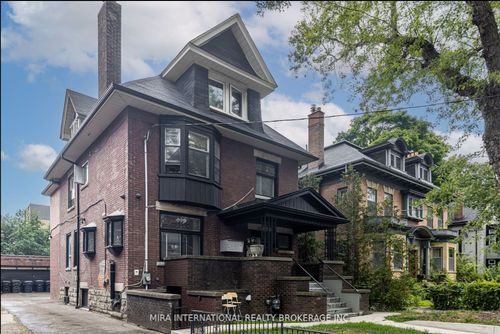 101-11 Laxton Ave, Toronto, ON, M6K1K8 | Card Image