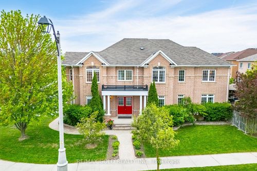 16 Larkberry Rd, Brampton, ON, L6X0R7 | Card Image