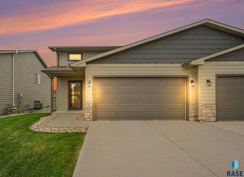 5537 E Brennan Dr Drive, Sioux Falls, SD, 57110 | Card Image