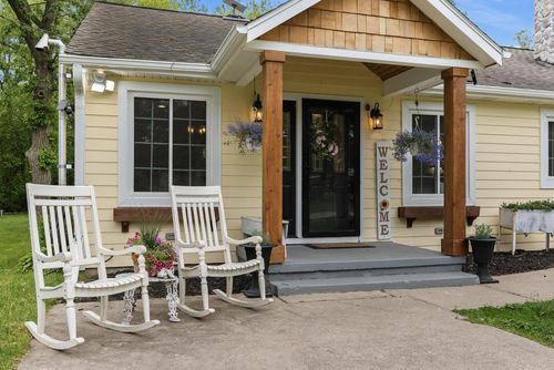 W377S5229 Pretty Lake Rd, Dousman, WI, 53118-8731 | Card Image