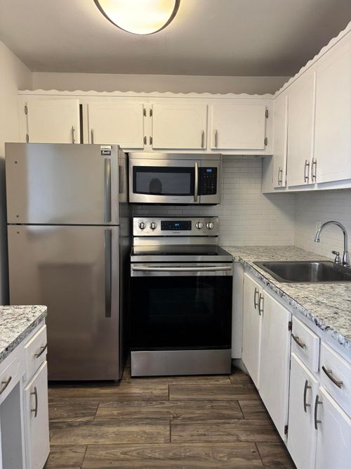 218 Windsor J, West Palm Beach, FL, 33417-2439 | Card Image
