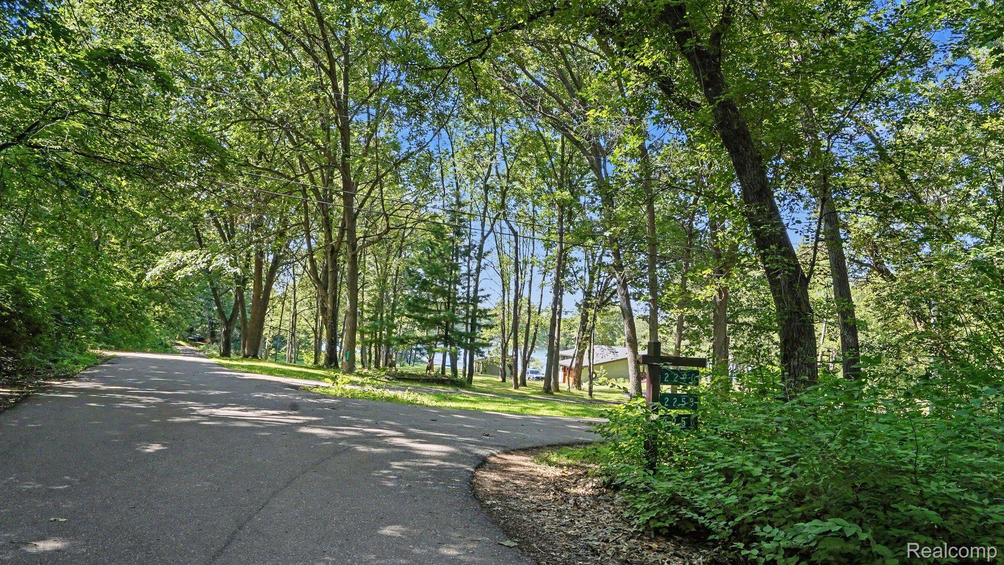 Land in Genoa Township 5