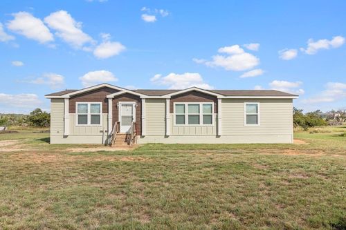 192 Chuck Wagon Trl, Harper, TX, 78631-5375 | Card Image