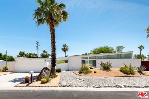 2106 N Roberto Dr, Palm Springs, CA, 92262-3157 | Card Image