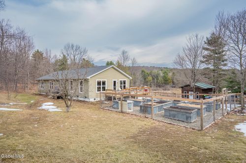 92 Dickensen Road, Cambridge, NY, 12028 | Card Image