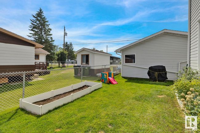 6510 50 Ave, House other with 4 bedrooms, 3 bathrooms and null parking in Alberta Beach AB | Image 45