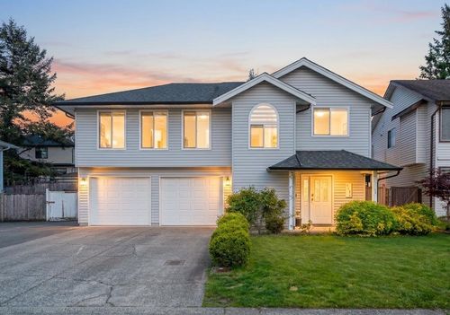 2706 Mitchell St, Abbotsford, BC, V2T5G4 | Card Image