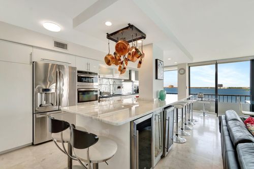 10-d-5550 N Ocean Drive, Singer Island, FL, 33404 | Card Image