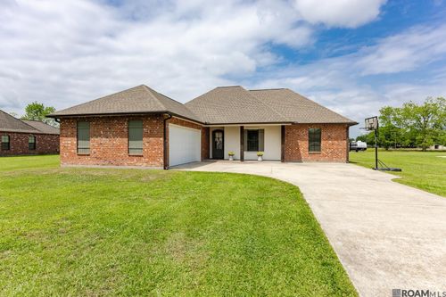 6785 Lone Oak Dr, Erwinville, LA, 70729-2642 | Card Image