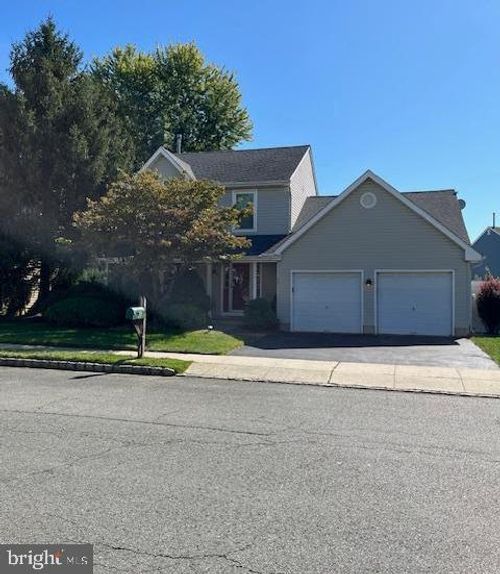 33 Kristopher Dr, Hamilton, NJ, 08620-3008 | Card Image