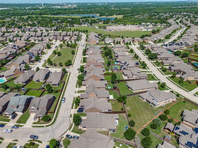 View of the park right down the street. | Image 27