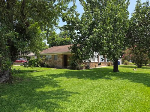 31 14th Ave N, Texas City, TX, 77590-6229 | Card Image