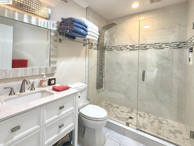 APT-4 - 1115 Running Springs Rd, Condo with 2 bedrooms, 2 bathrooms and 1 parking in Walnut Creek CA | Image 13