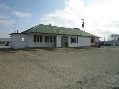 326 Us Highway 51, Pana, IL, 62557-6425 | Card Image