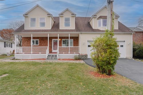 1054 Columbia St, Kingston, NY, 12401-1404 | Card Image