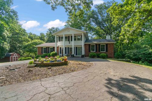 3858 Sunset Dr, Pekin, IL, 61554-8675 | Card Image