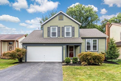 3401 Lindstrom Dr, Columbus, OH, 43228-7063 | Card Image