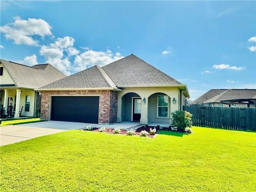69613 Taverny Ct, Madisonville, LA, 70447-3214 | Card Image