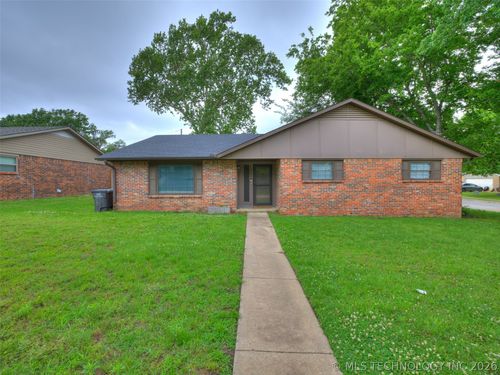 1201 Guinn Ln, Bartlesville, OK, 74006-5607 | Card Image