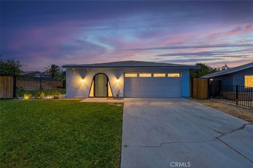 670 Preferred Ln, Banning, CA, 92220-4940 | Card Image