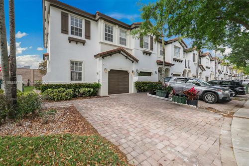 936 Ne 29th Ter, Homestead, FL, 33033-7604 | Card Image