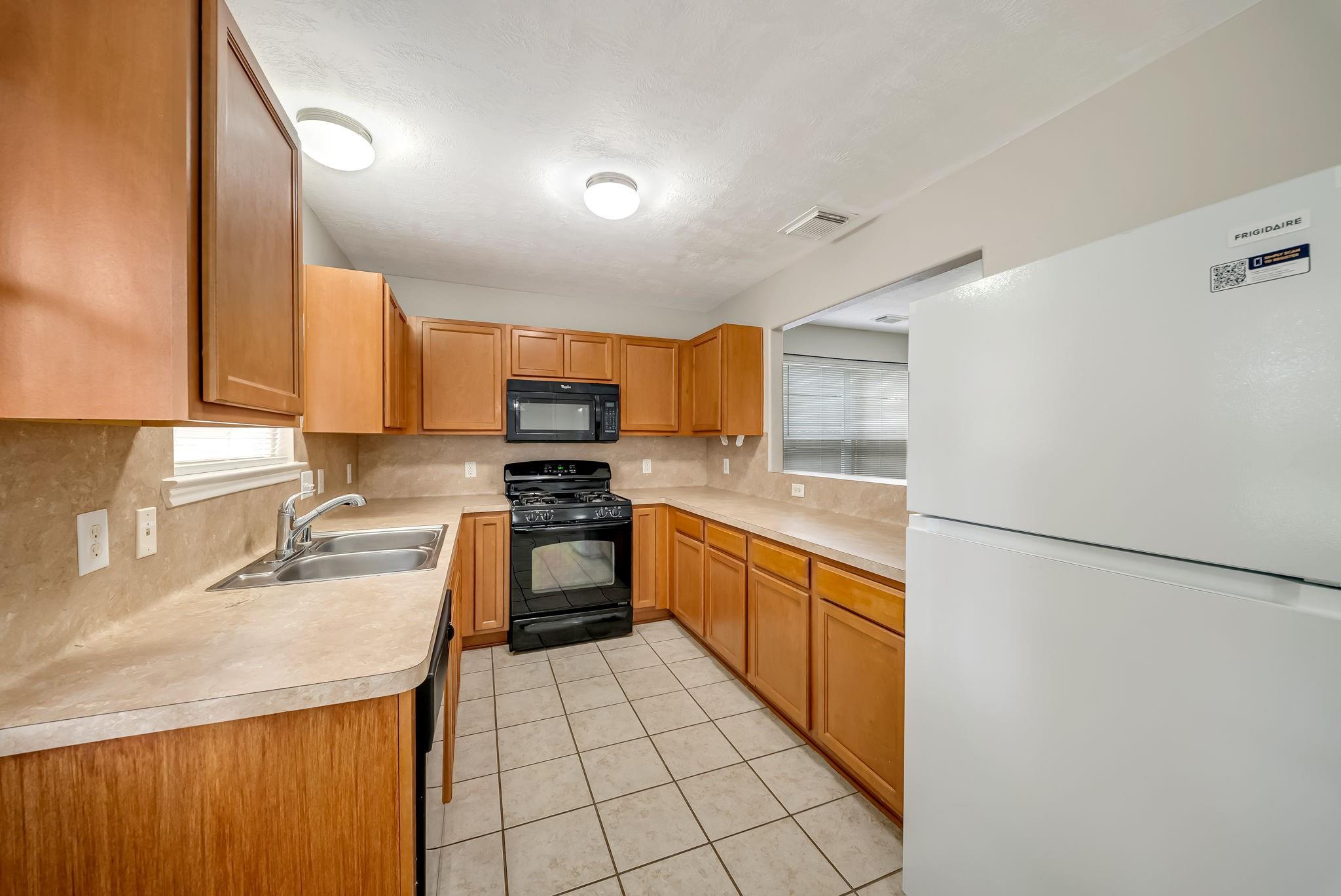 Residential Lease in Magnolia 4