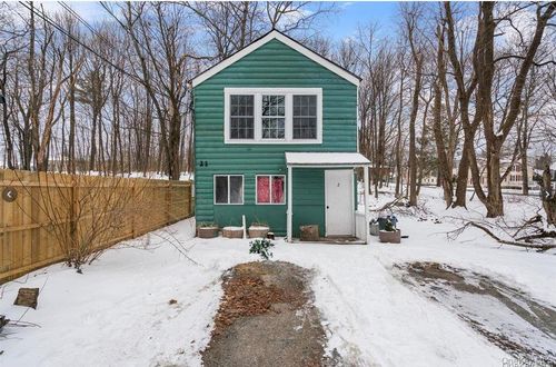 25 Prince St, Monticello, NY, 12701-1909 | Card Image